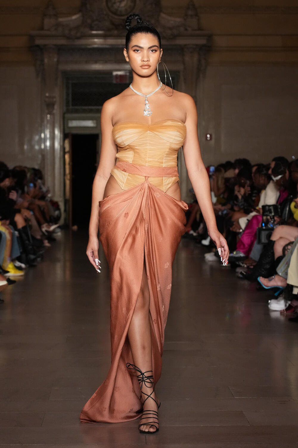 Kim Shui Spring 2023 Fashion Show