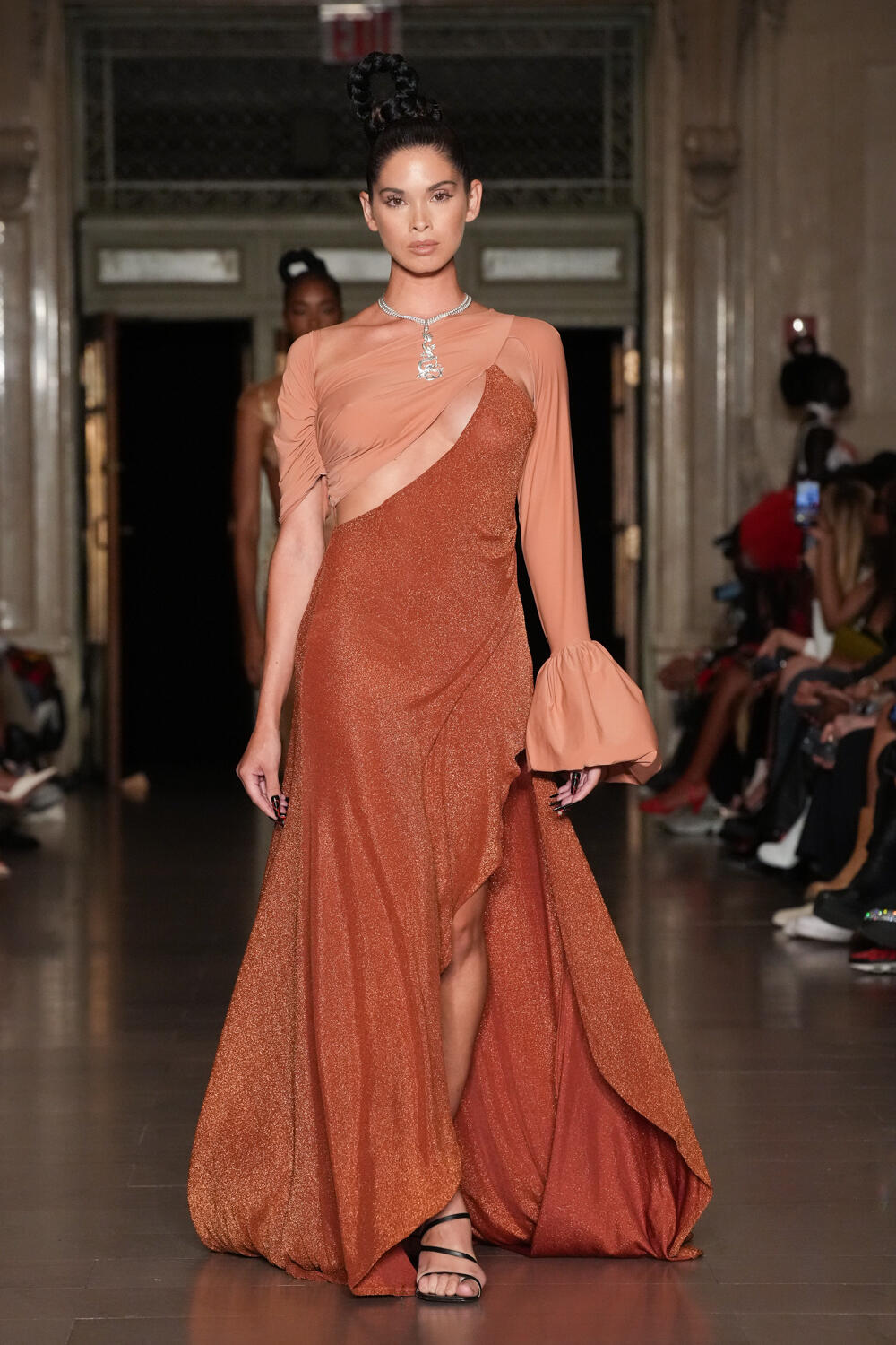 Kim Shui Spring 2023 Fashion Show