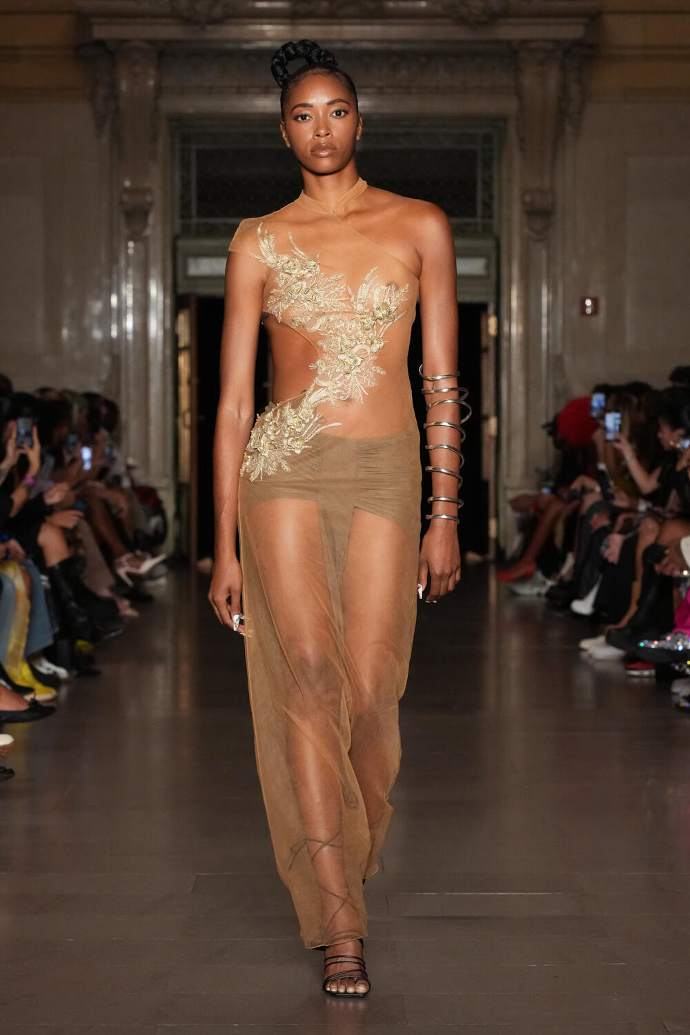 Kim Shui Spring 2023 Fashion Show