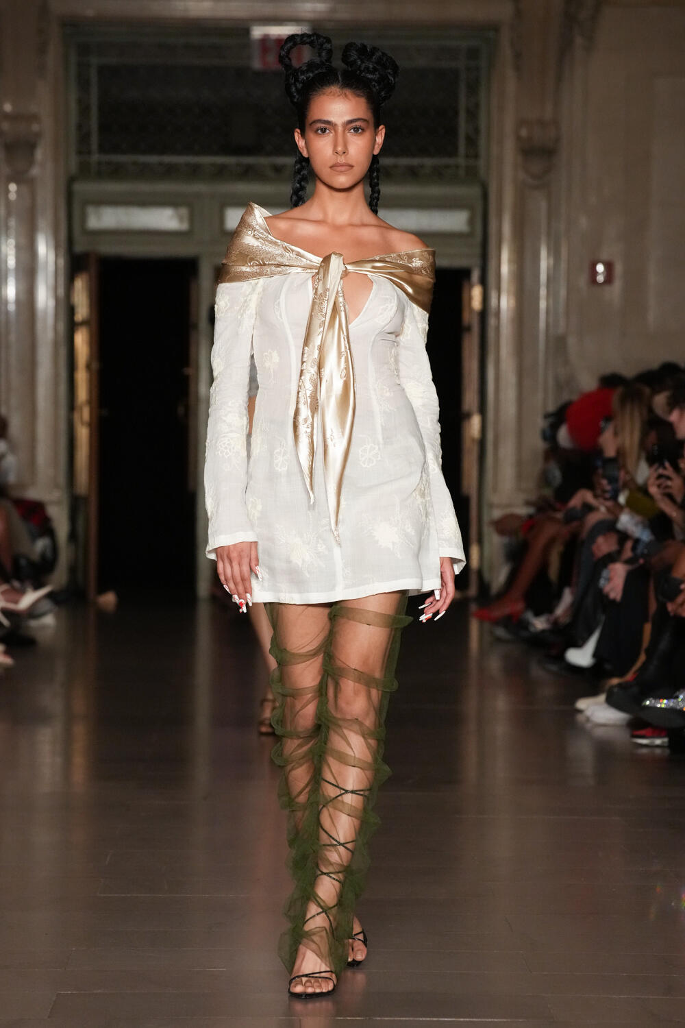 Kim Shui Spring 2023 Fashion Show