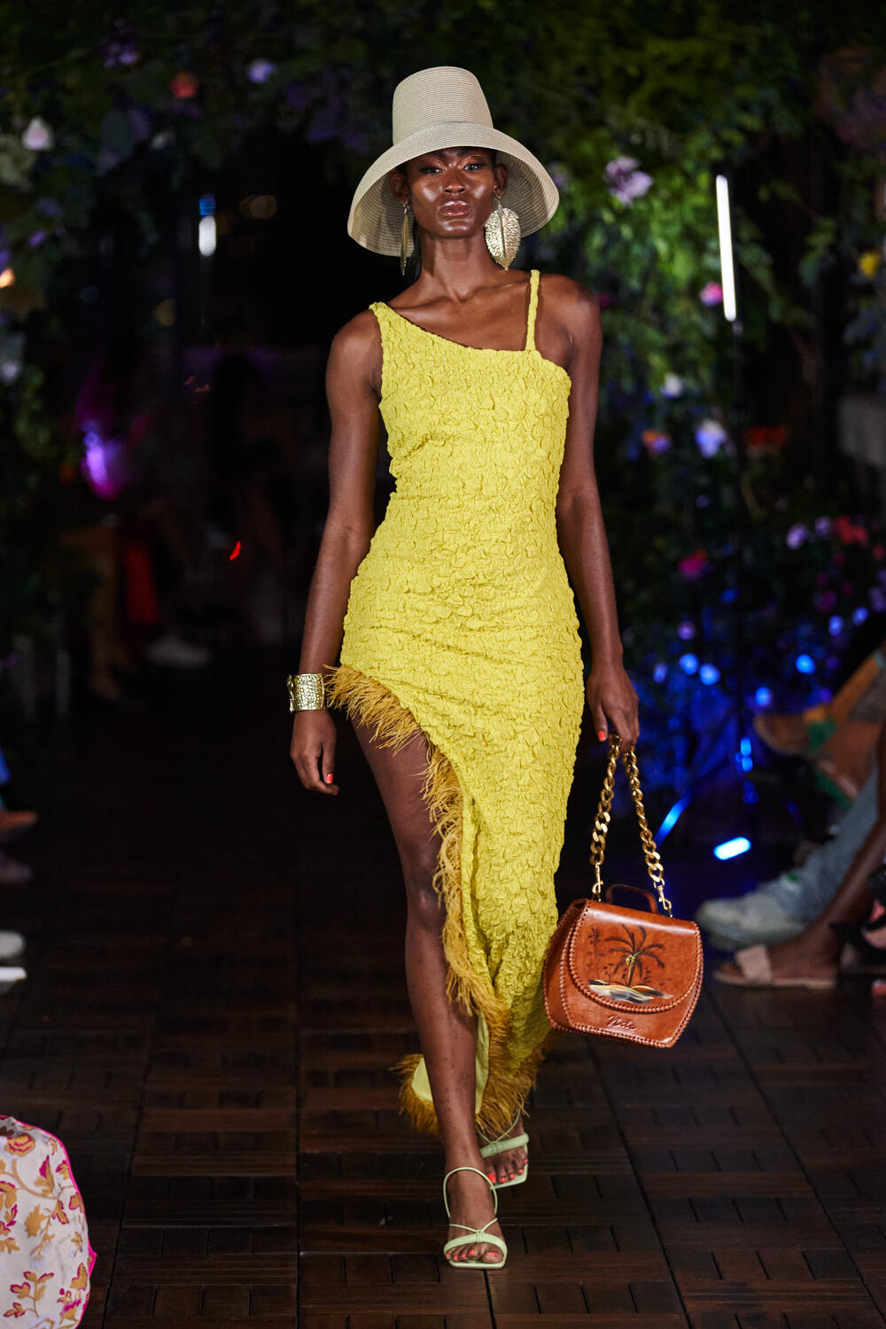 Dur Doux Spring 2023 Fashion Show