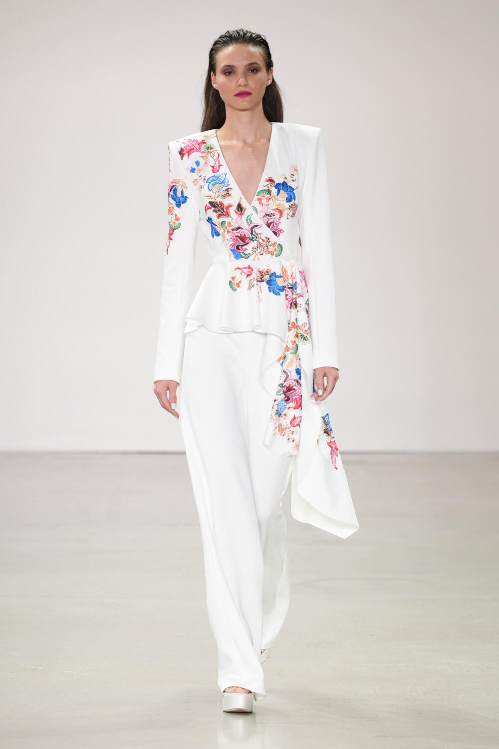 Badgley Mischka Spring 2023 Fashion Show