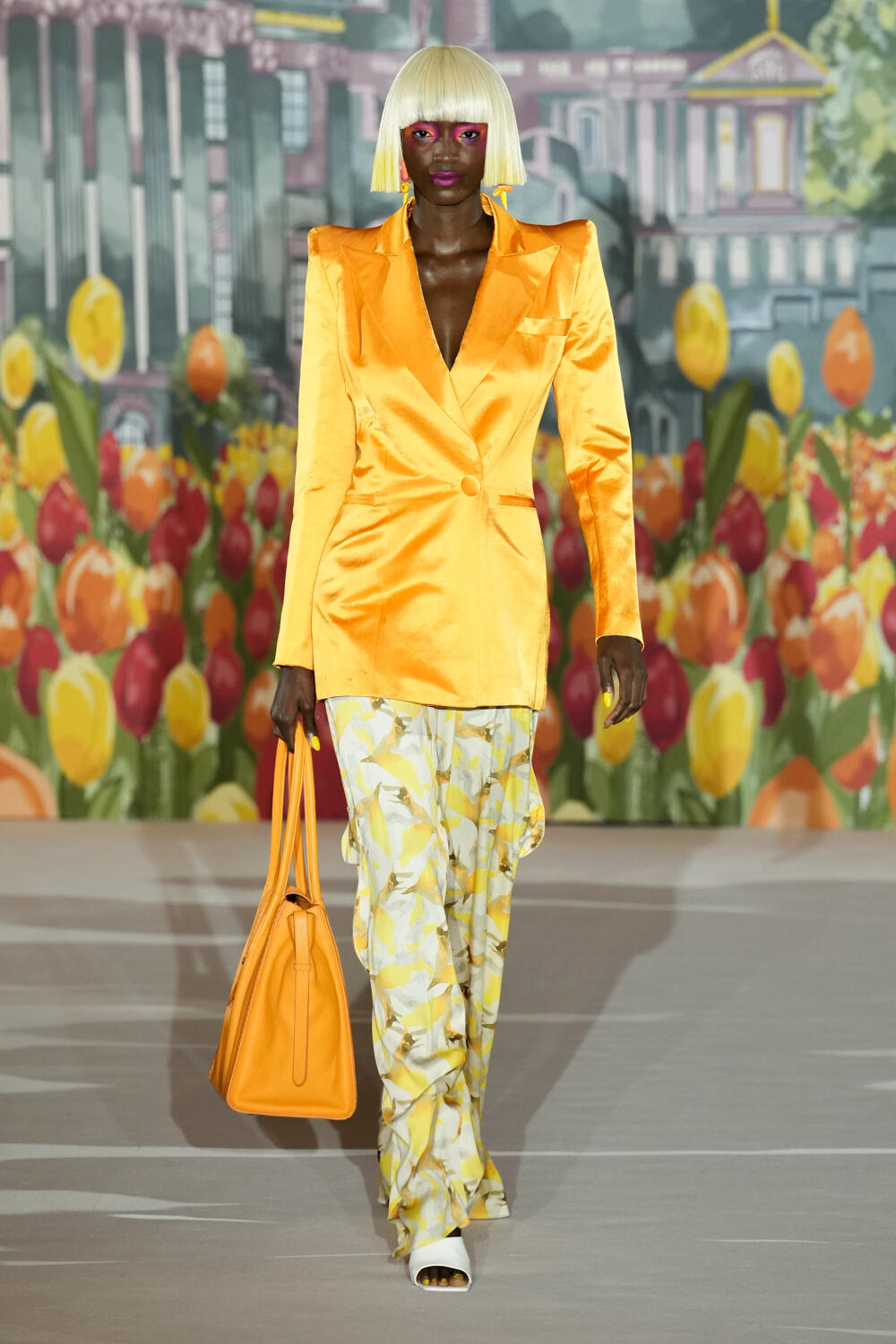 Paul Costelloe  Spring 2023 Fashion Show