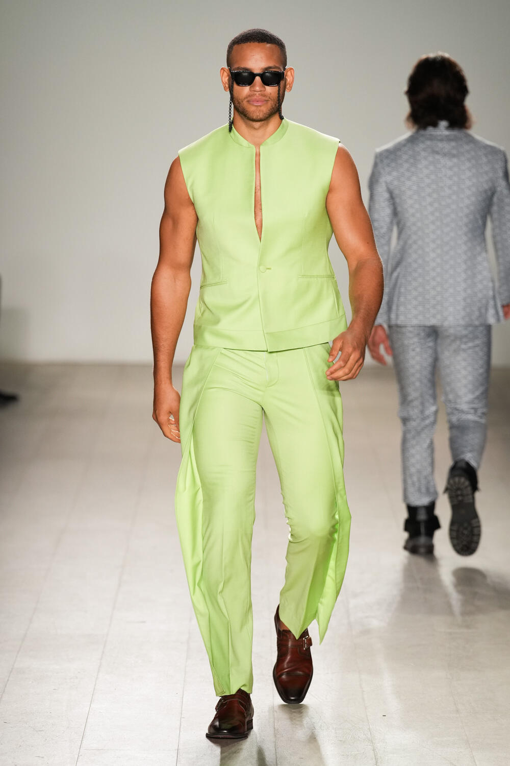 Leonardo 5th Avenue Spring 2023 Men's Fashion Show