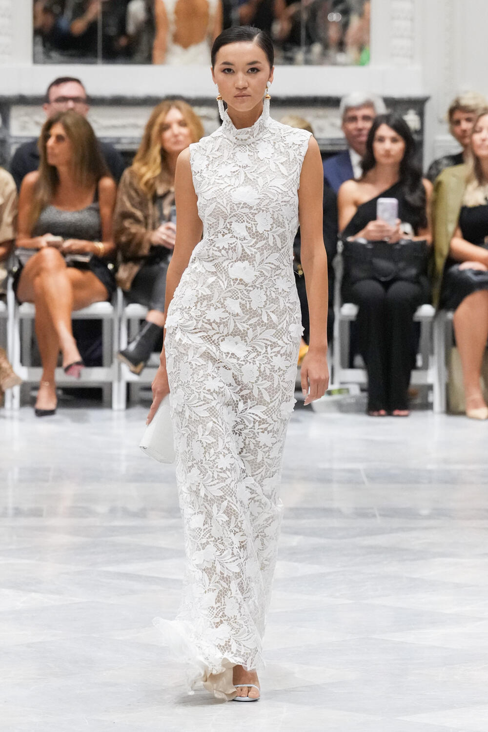 Dennis Basso Spring 2023 Fashion Show