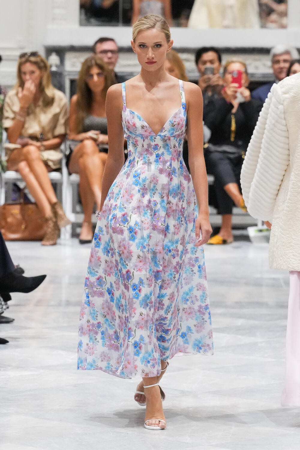 Dennis Basso Spring 2023 Fashion Show | The Impression