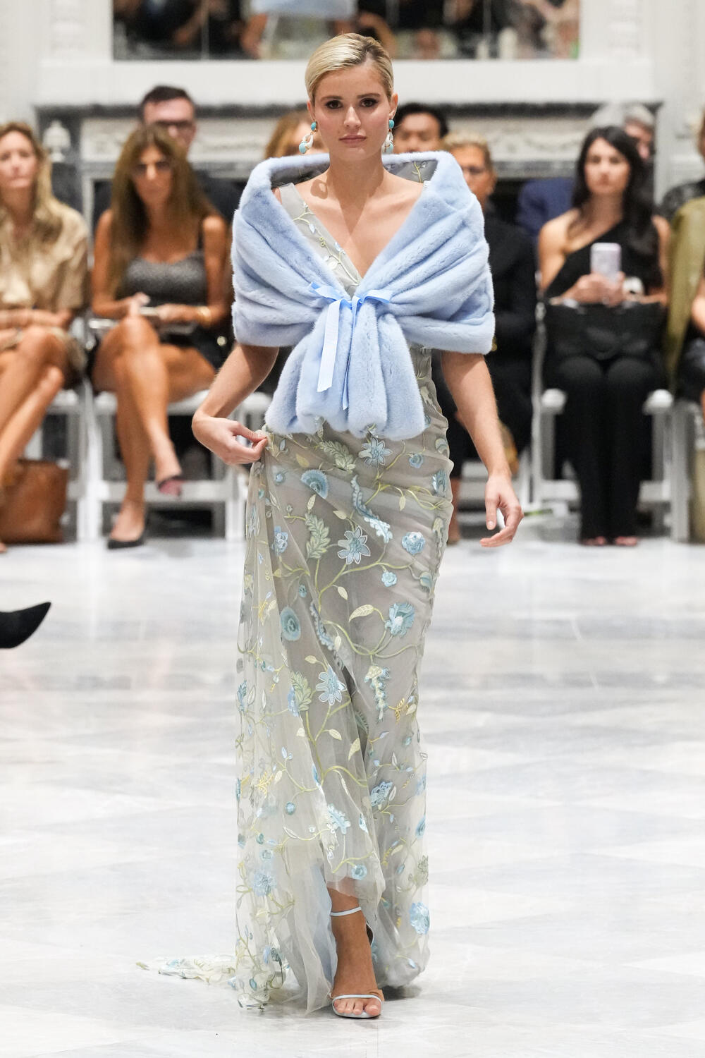 Dennis Basso Spring 2023 Fashion Show