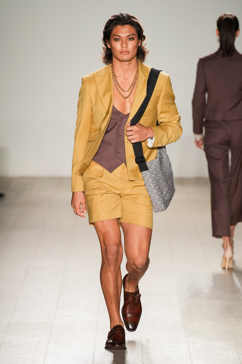 Leonardo 5th Avenue Spring 2023 Men's Fashion Show