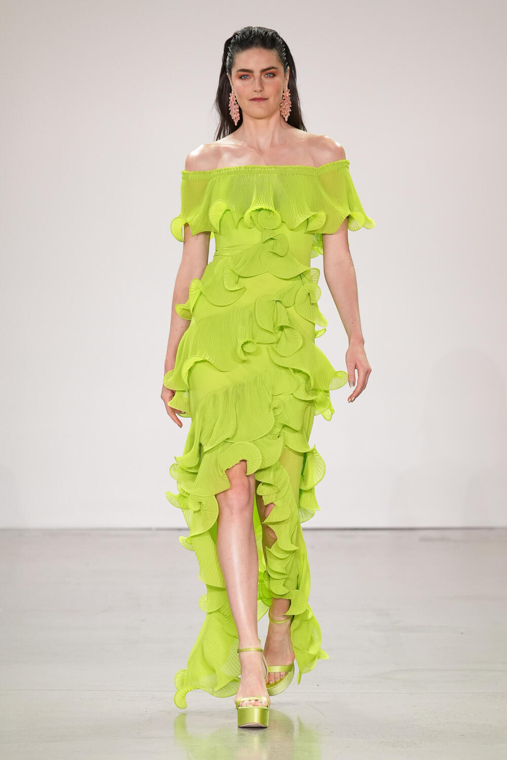 Badgley Mischka Spring 2023 Fashion Show