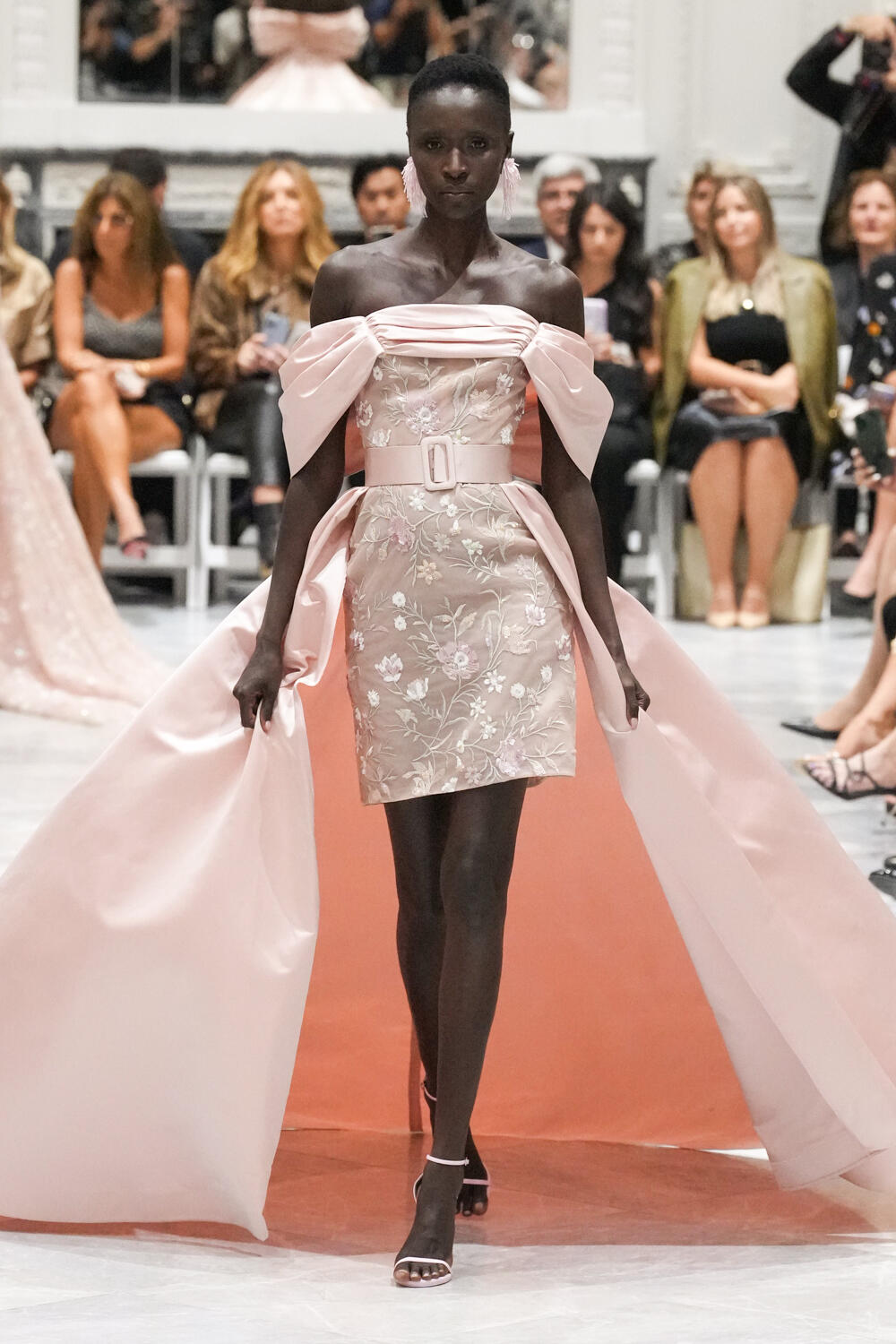 Dennis Basso Spring 2023 Fashion Show