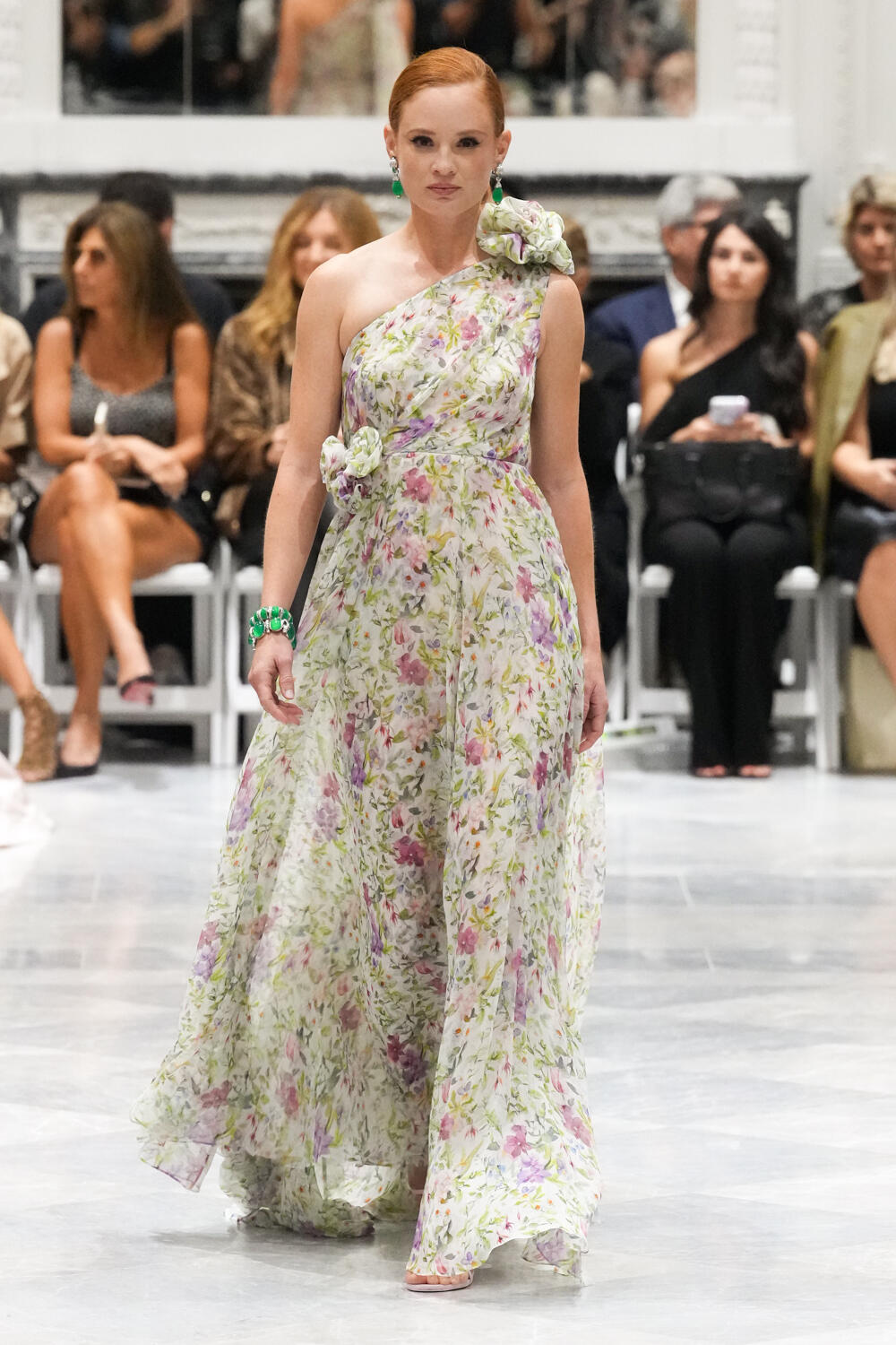 Dennis Basso Spring 2023 Fashion Show