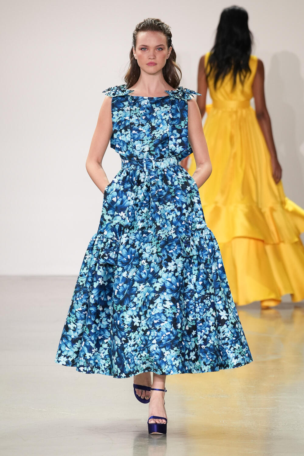 Badgley Mischka Spring 2023 Fashion Show