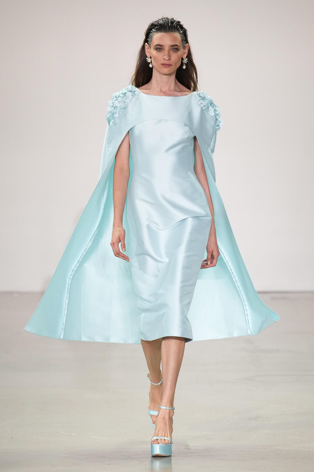 Badgley Mischka Spring 2023 Fashion Show