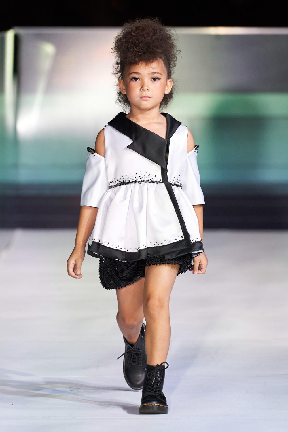 Flying Solo Spring 2023 Fashion Show