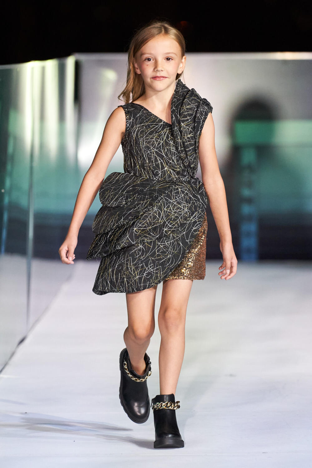 Flying Solo Spring 2023 Fashion Show