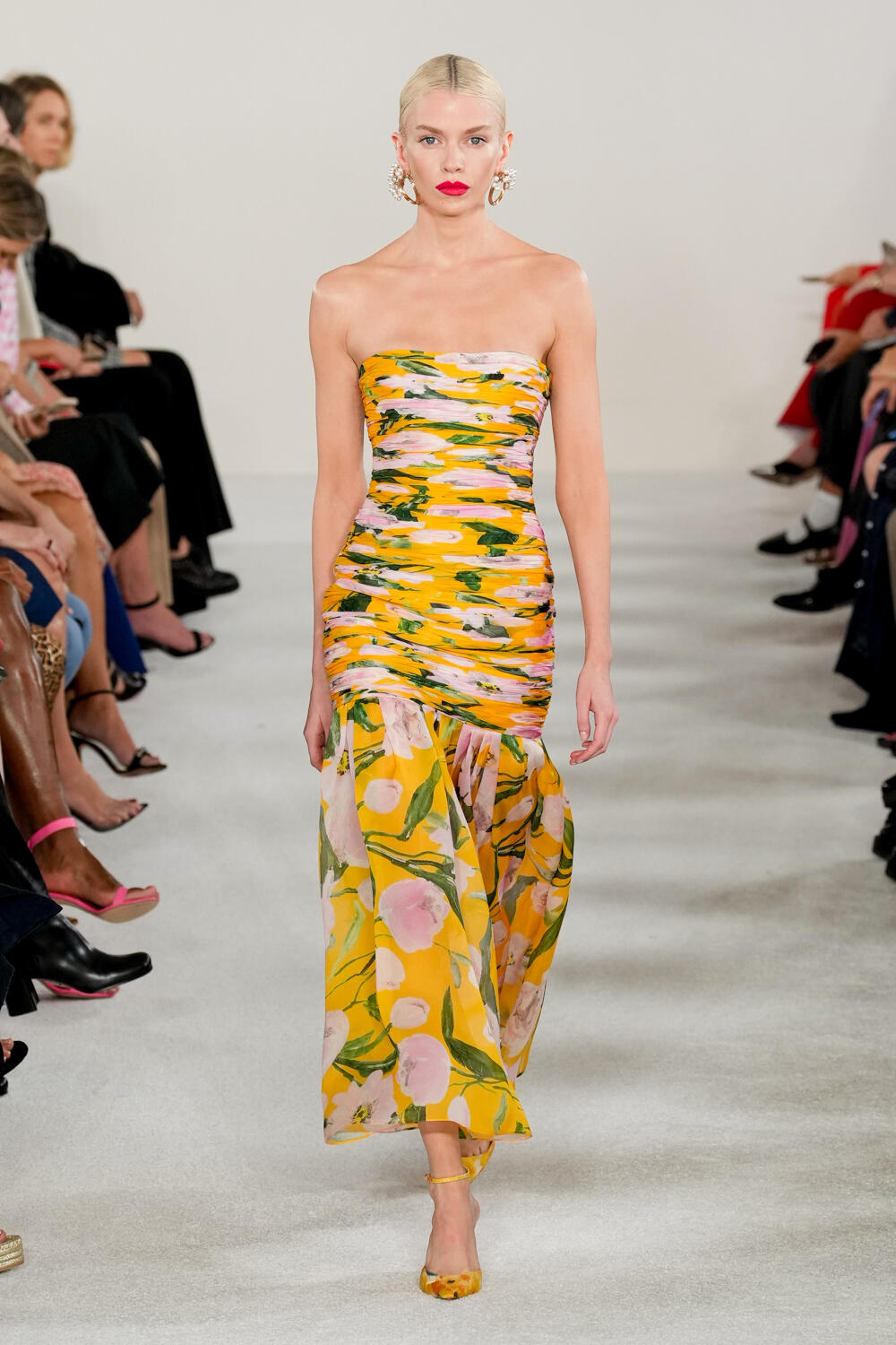 Carolina Herrera Spring 2023 Fashion Show