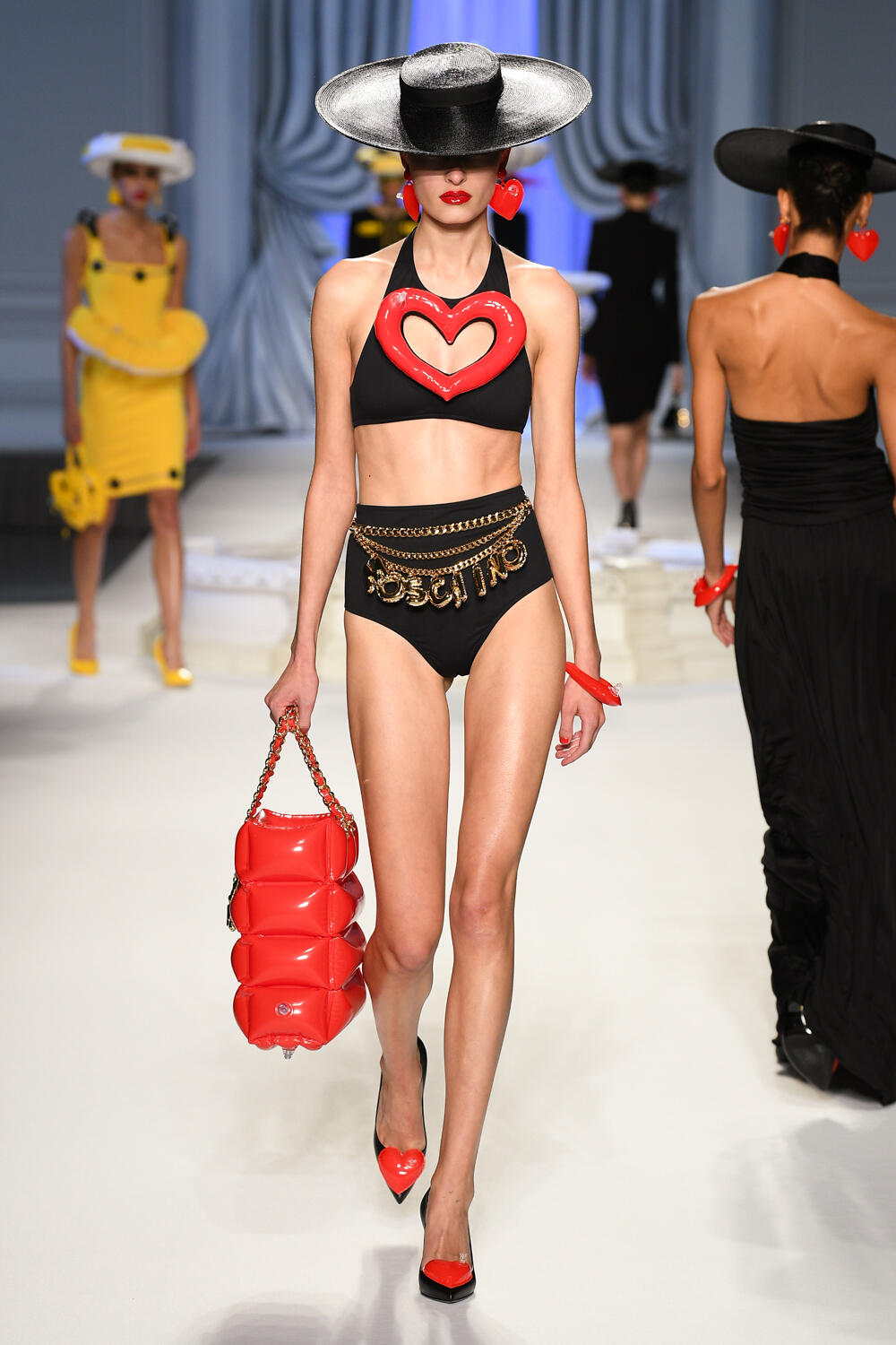 Moschino  Spring 2023 Fashion Show