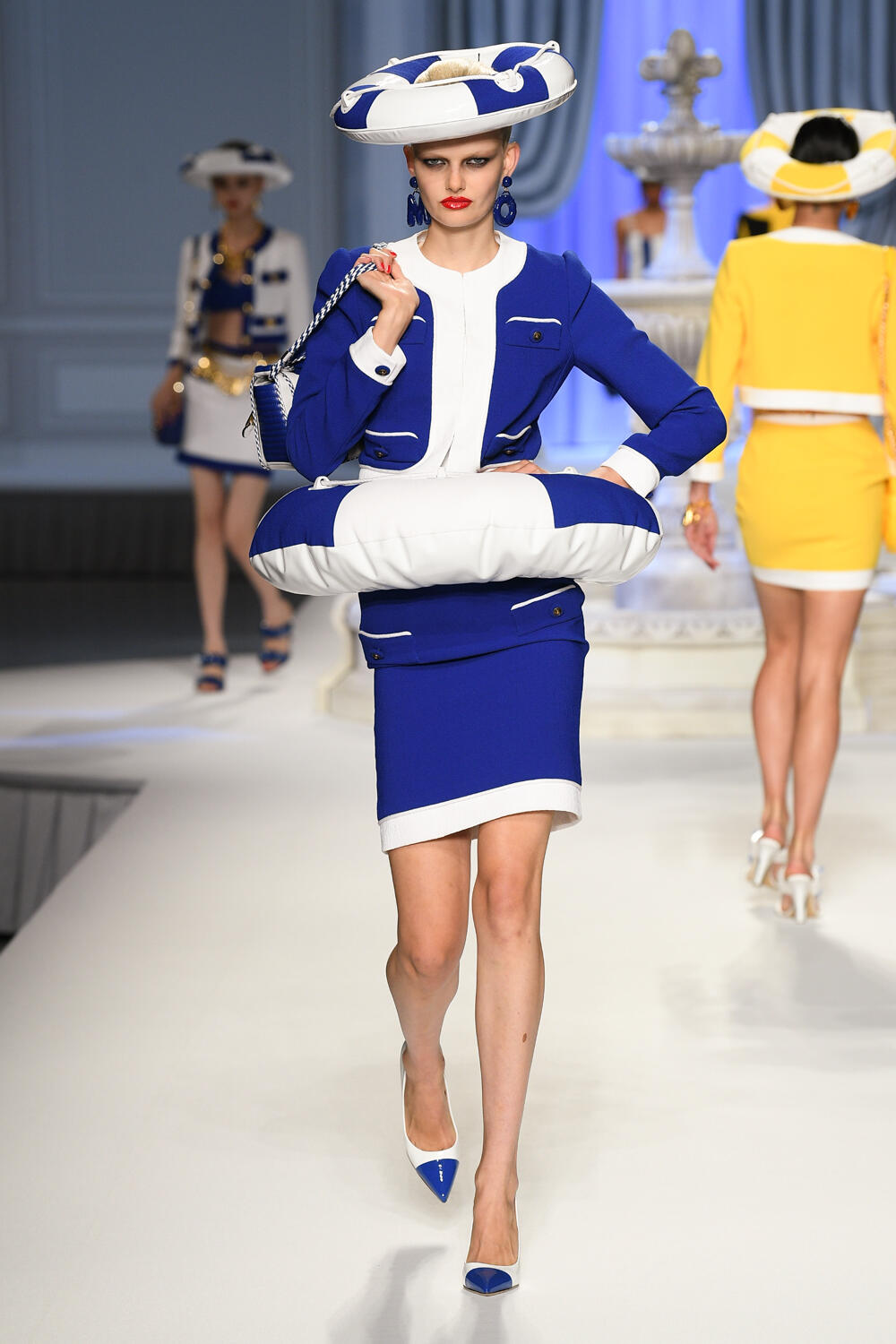 Moschino  Spring 2023 Fashion Show