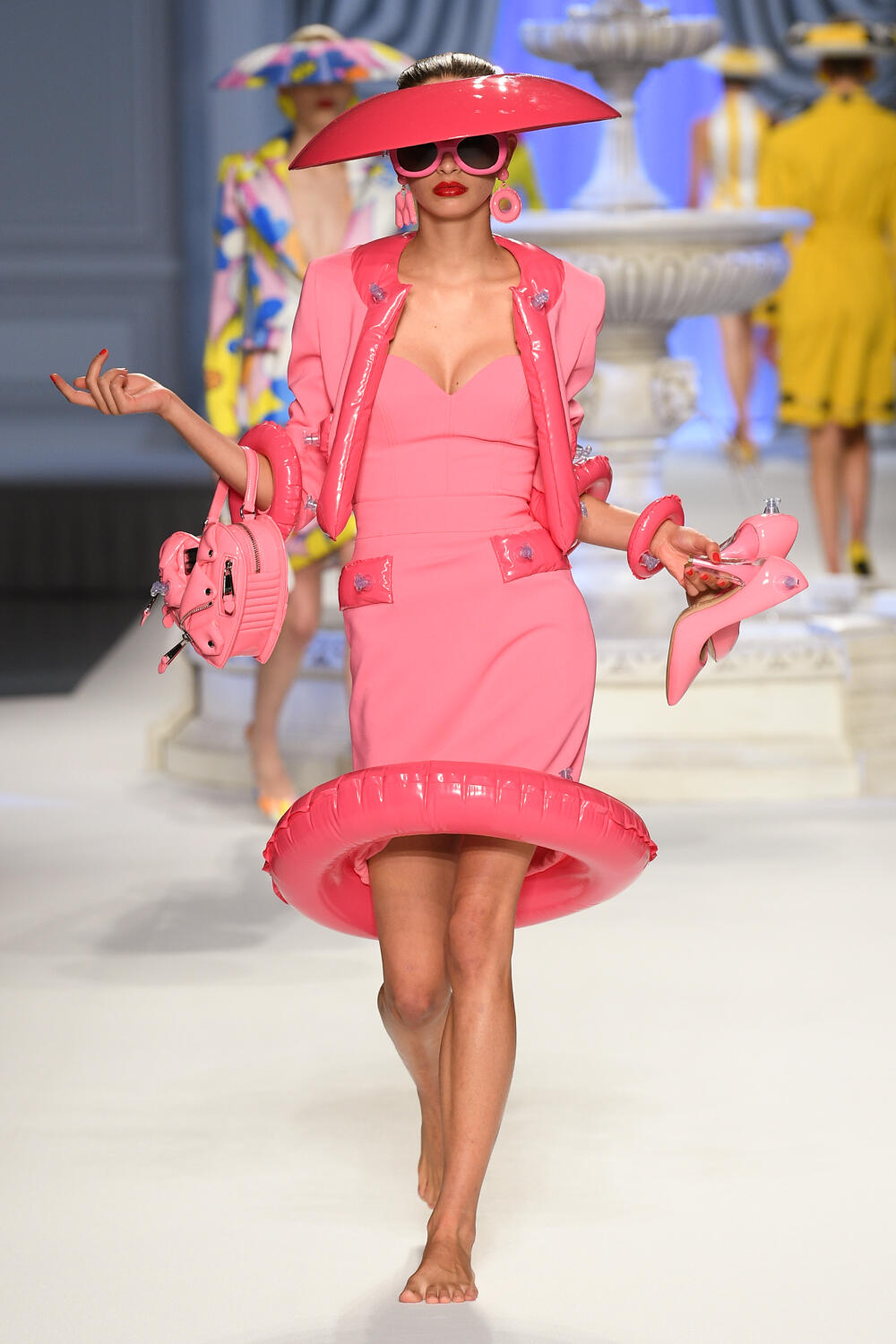 Moschino  Spring 2023 Fashion Show