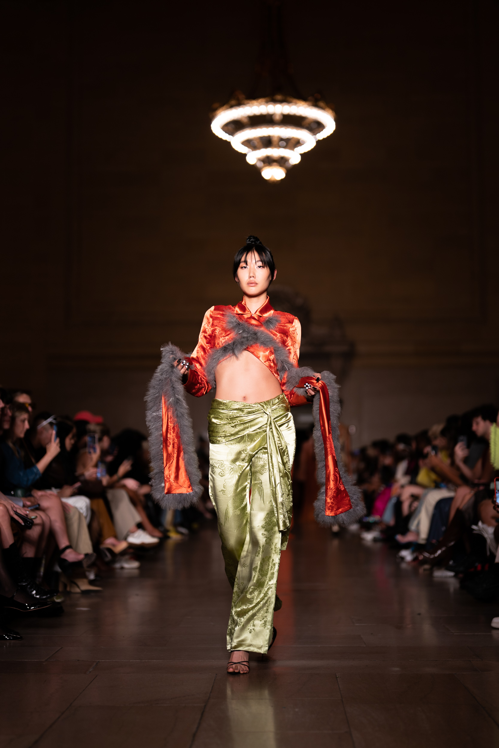 Kim Shui Spring 2023 Fashion Show Atmosphere