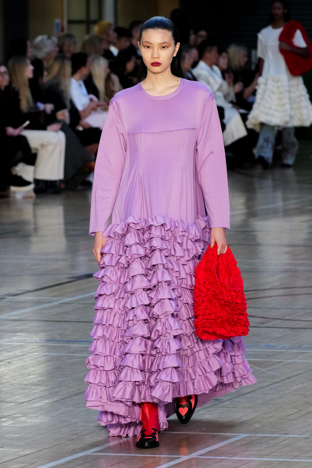 Molly Goddard Spring 2023 Fashion Show The Impression Molly Goddard Spring 2023 Fashion Show The Impression