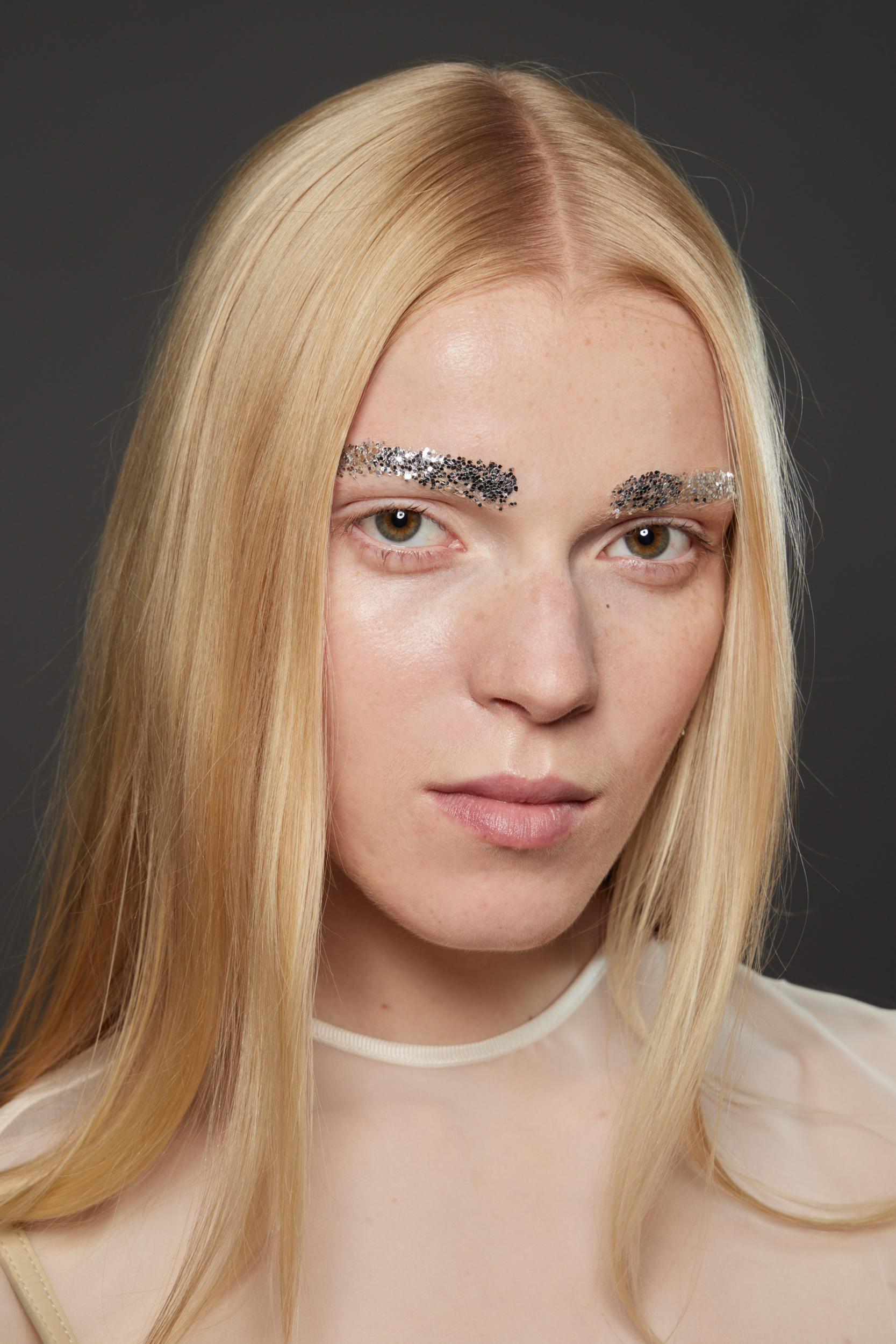 The Glitter Makeup At Peter Do S/S '23 Is The Coolest NYFW Look