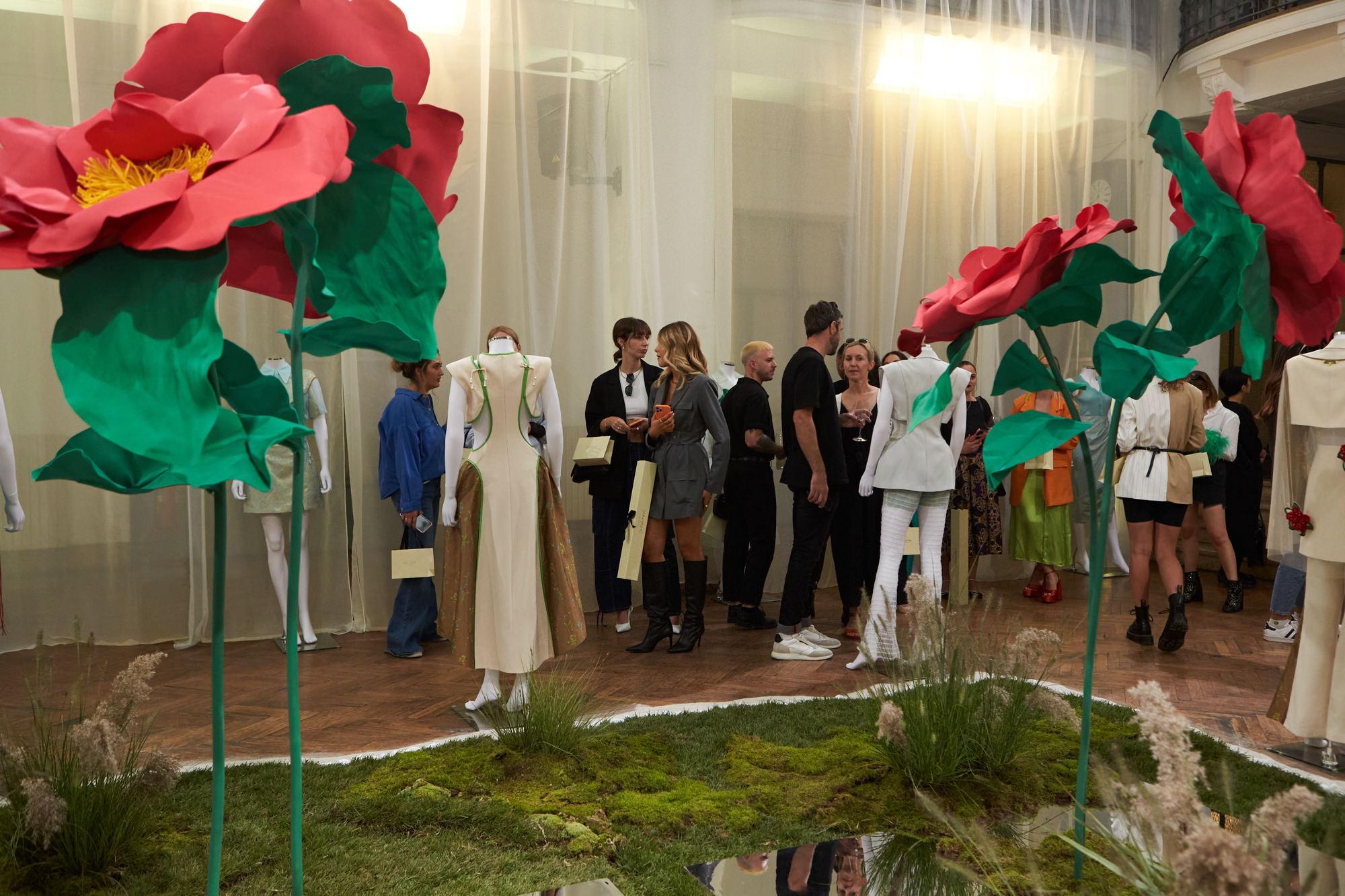 Sarawong  Spring 2023 Fashion Show 