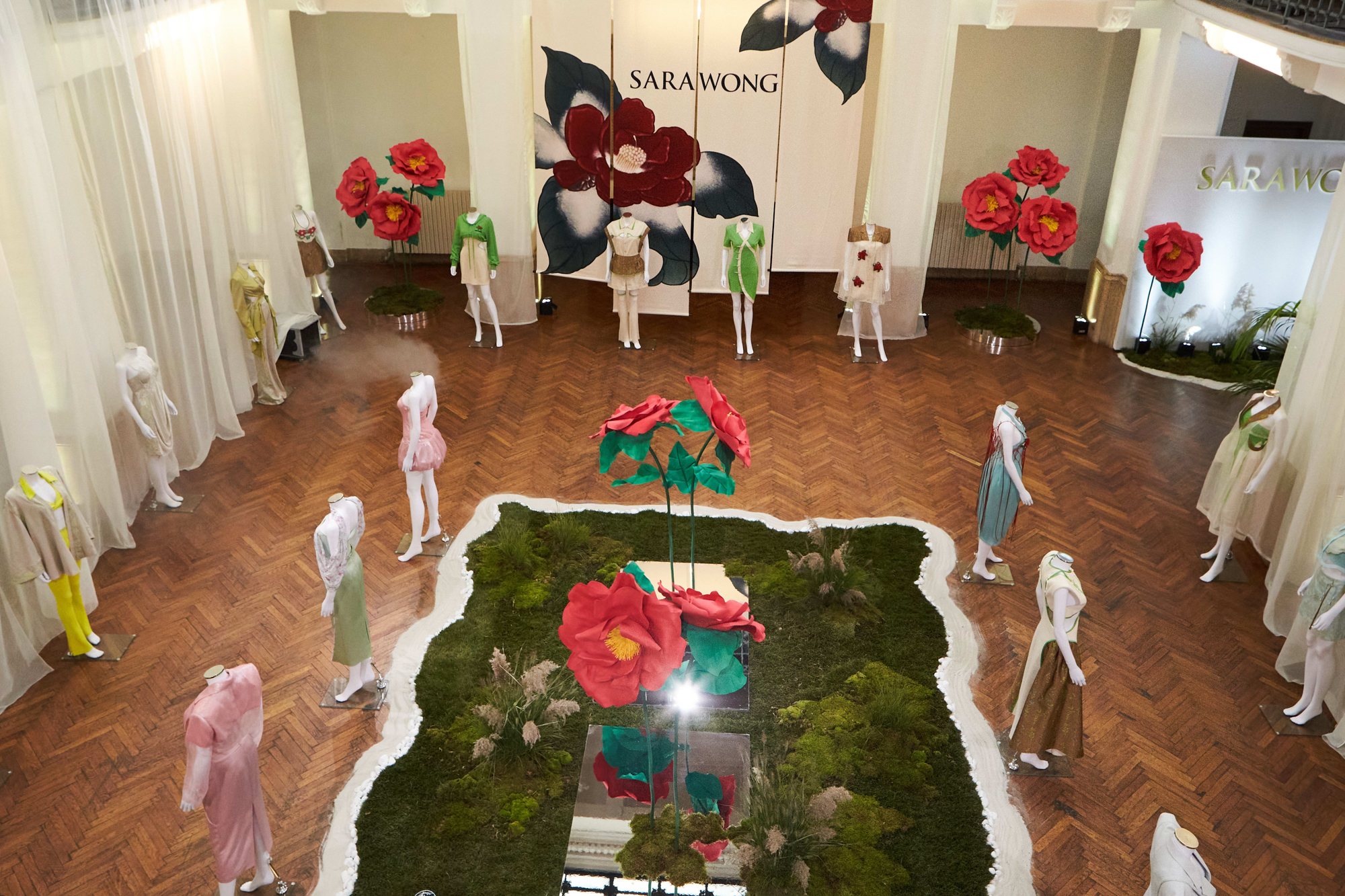 Sarawong  Spring 2023 Fashion Show 