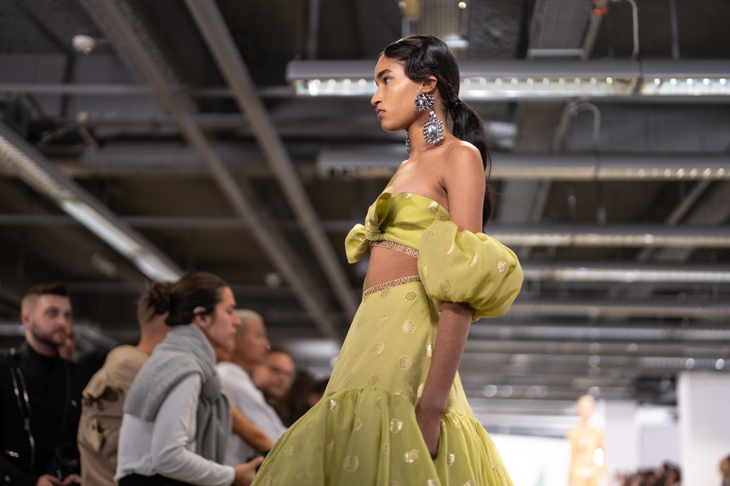 Giambattista Valli Spring 2023 Fashion Show Atmosphere