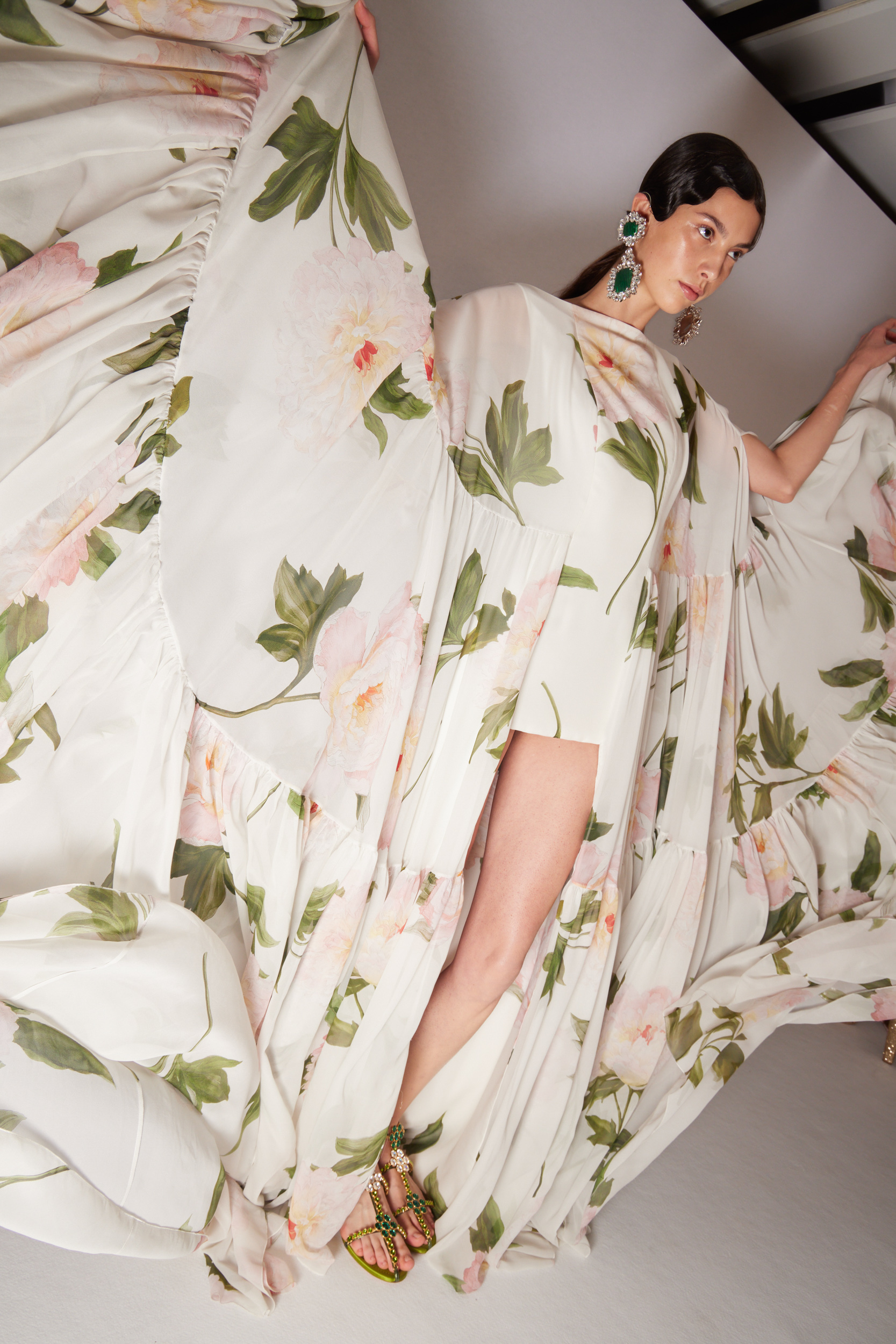 Giambattista Valli Spring 2023 Fashion Show Backstage