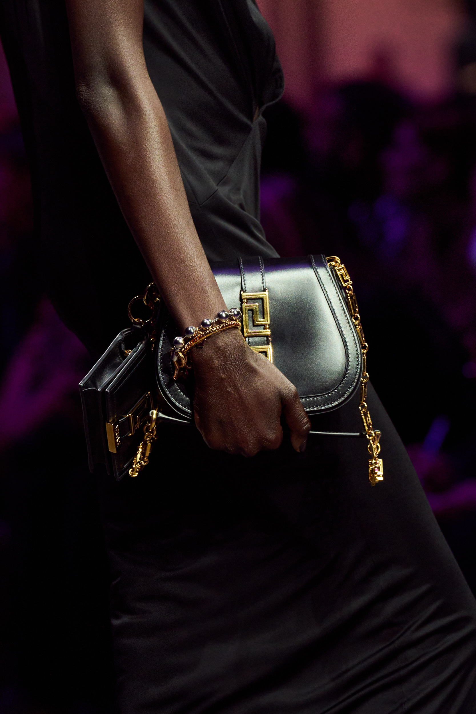 Versace Spring 2023 Fashion Show Details The Impression
