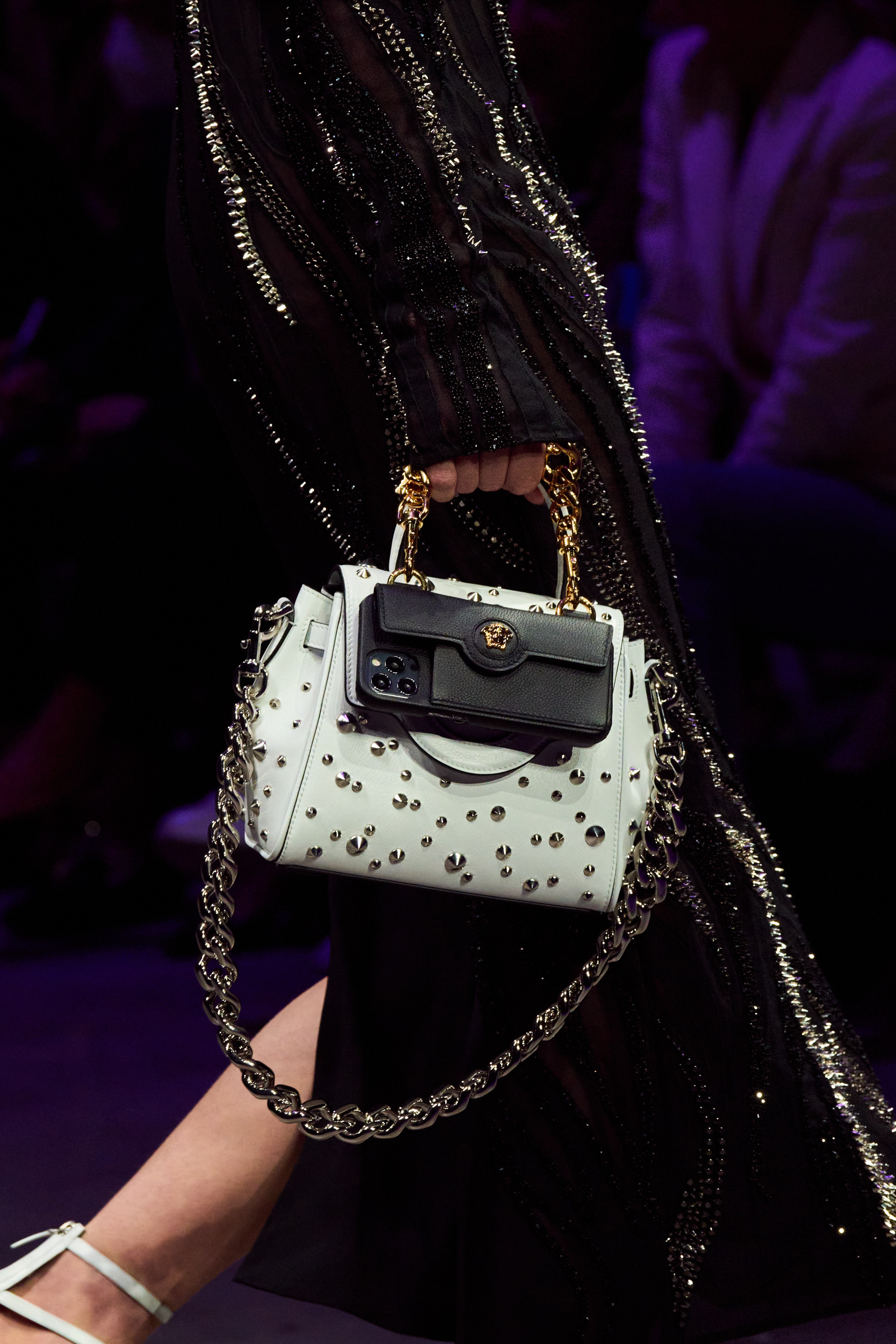 Versace Spring 2023 Fashion Show Details, The Impression