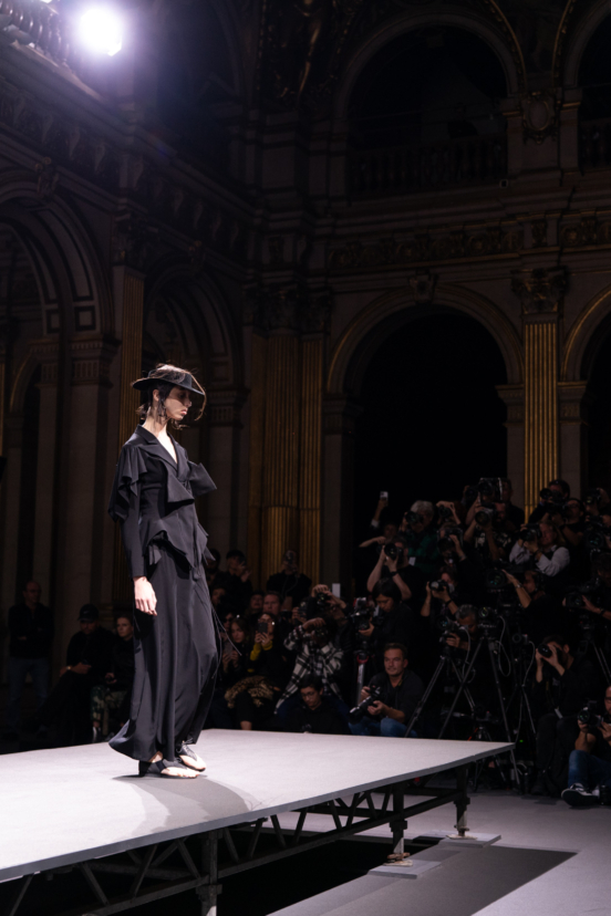 Yohji Yamamoto Spring 2023 Fashion Show Atmosphere