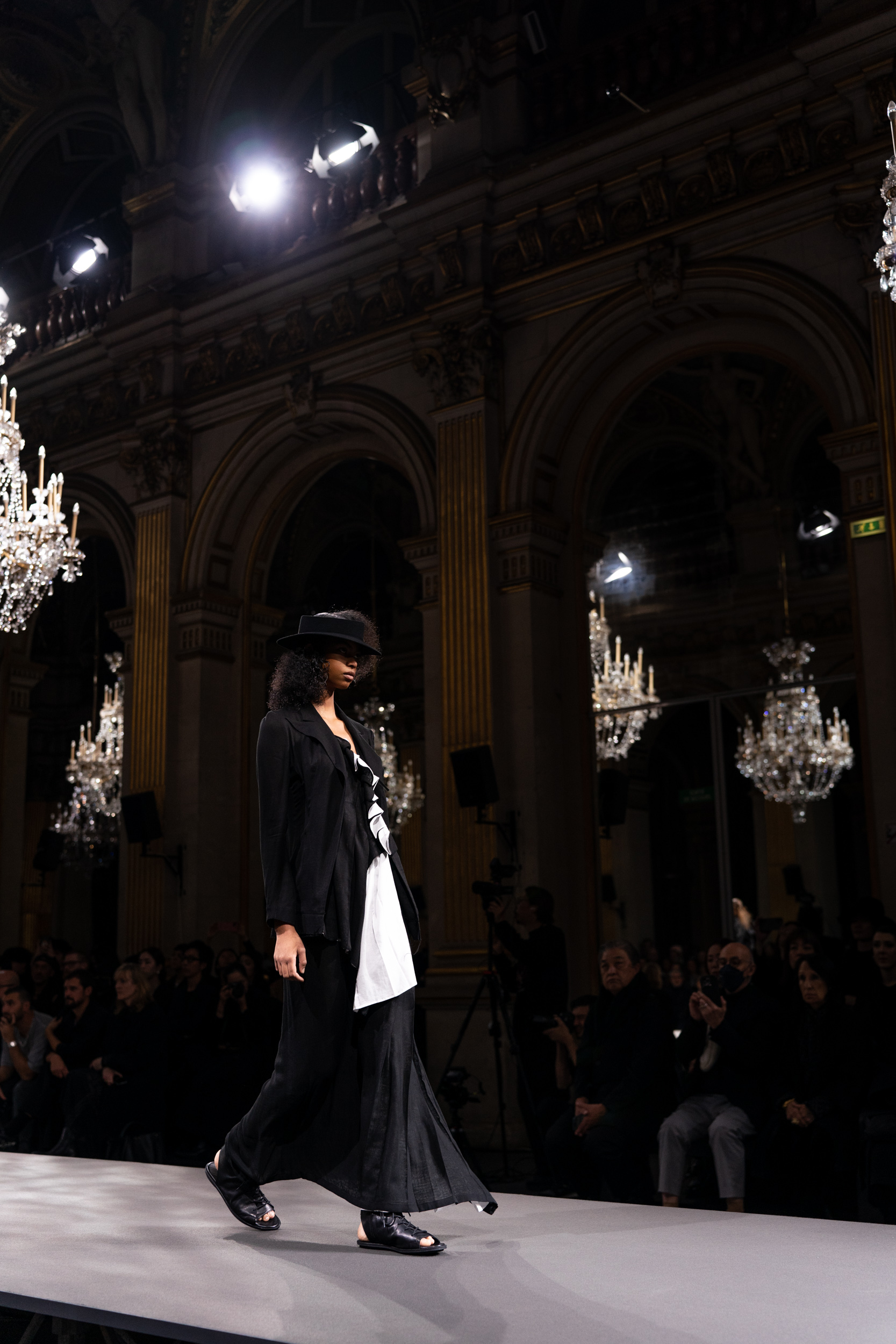 Yohji Yamamoto Spring 2023 Fashion Show Atmosphere