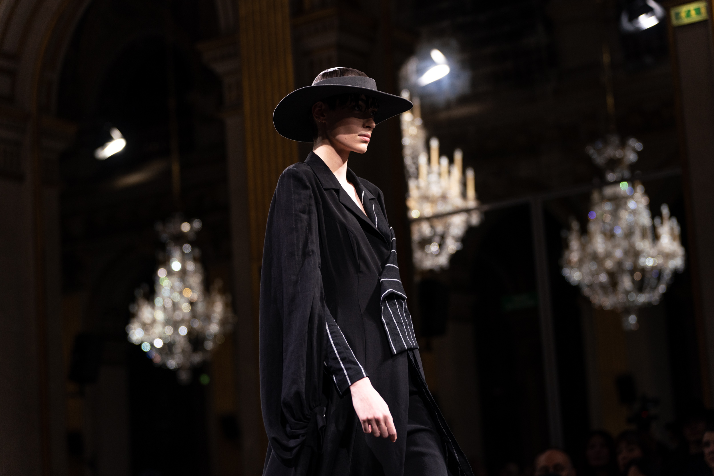 Yohji Yamamoto Spring 2023 Fashion Show Atmosphere