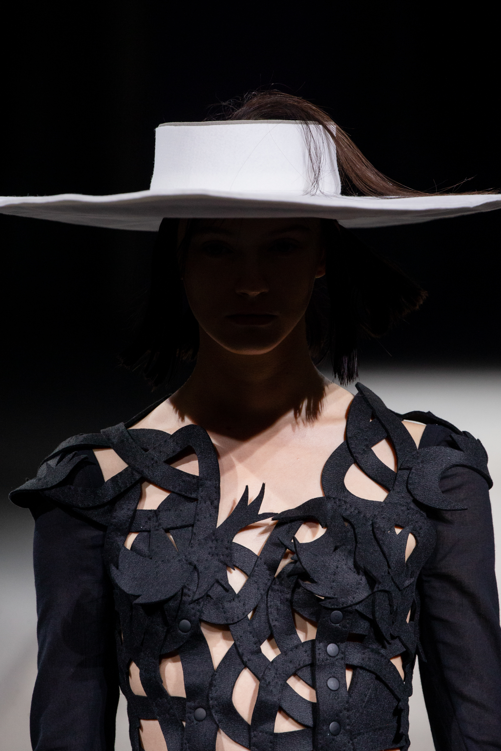 Yohji Yamamoto Spring 2023 Fashion Show Details