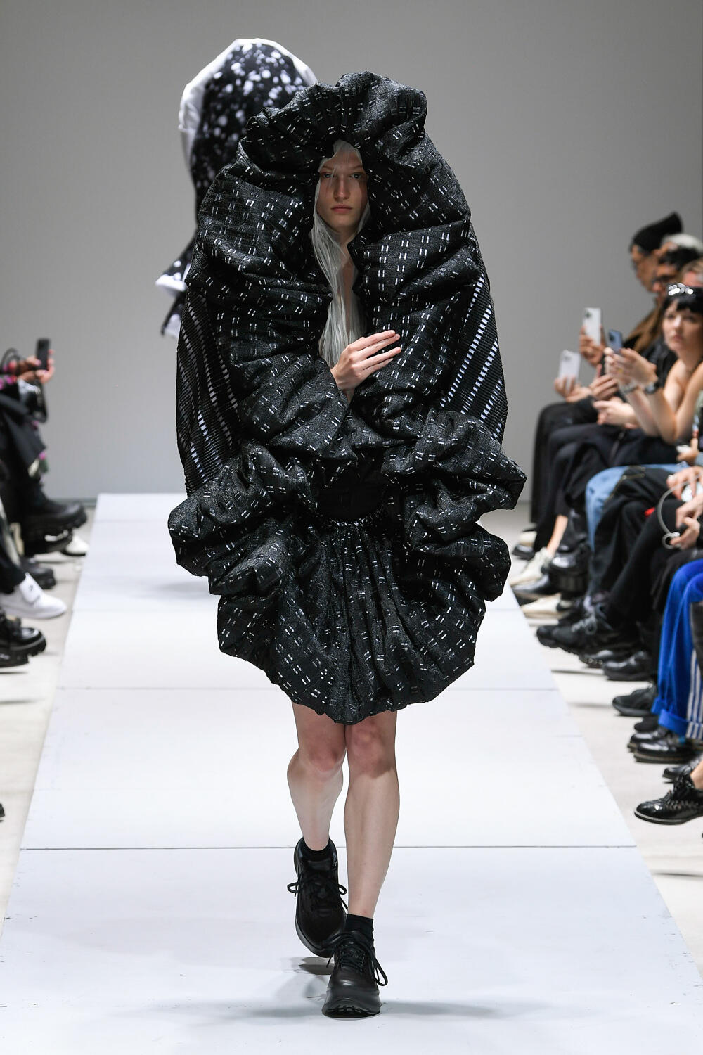 Comme Des Garcons Spring 2023 Fashion Show