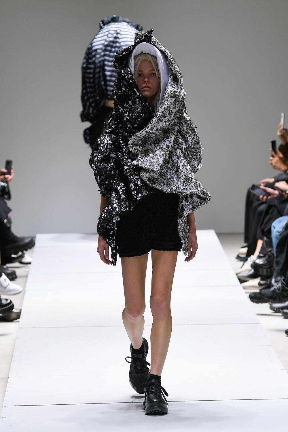 Comme Des Garcons Spring 2023 Fashion Show