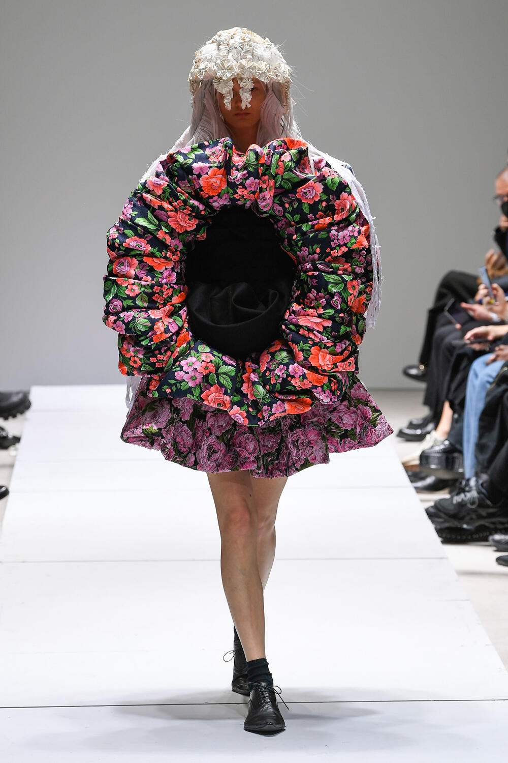 Comme Des Garcons Spring 2023 Fashion Show