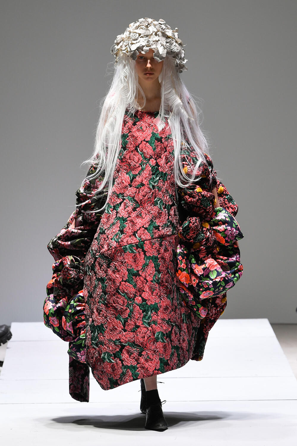 Comme Des Garcons Spring 2023 Fashion Show