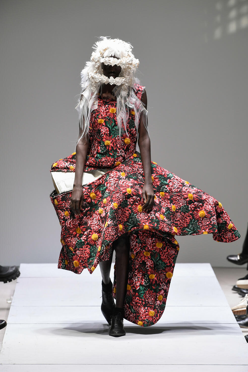 Comme Des Garcons Spring 2023 Fashion Show