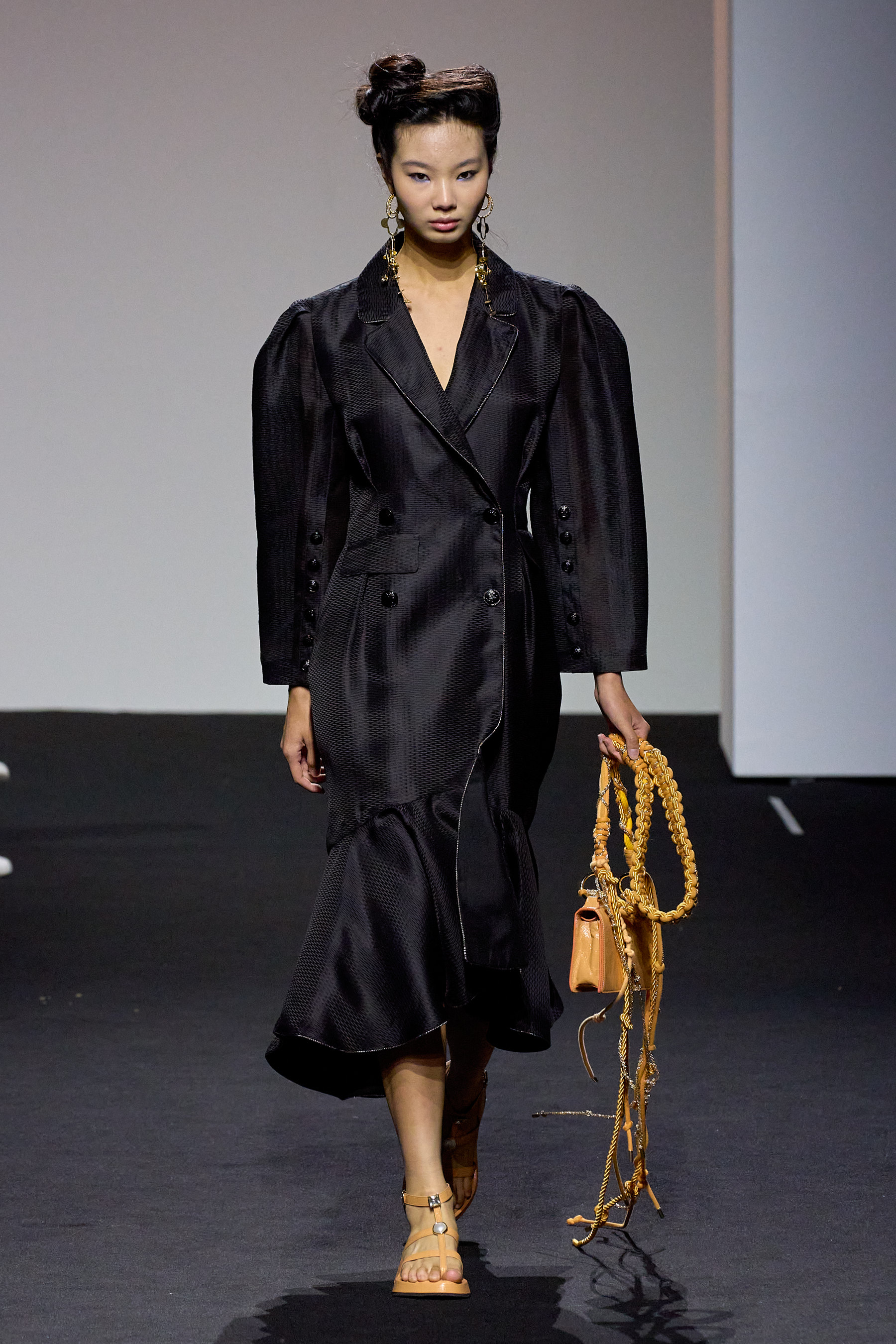 Cahiers Spring 2023 Fashion Show | The Impression