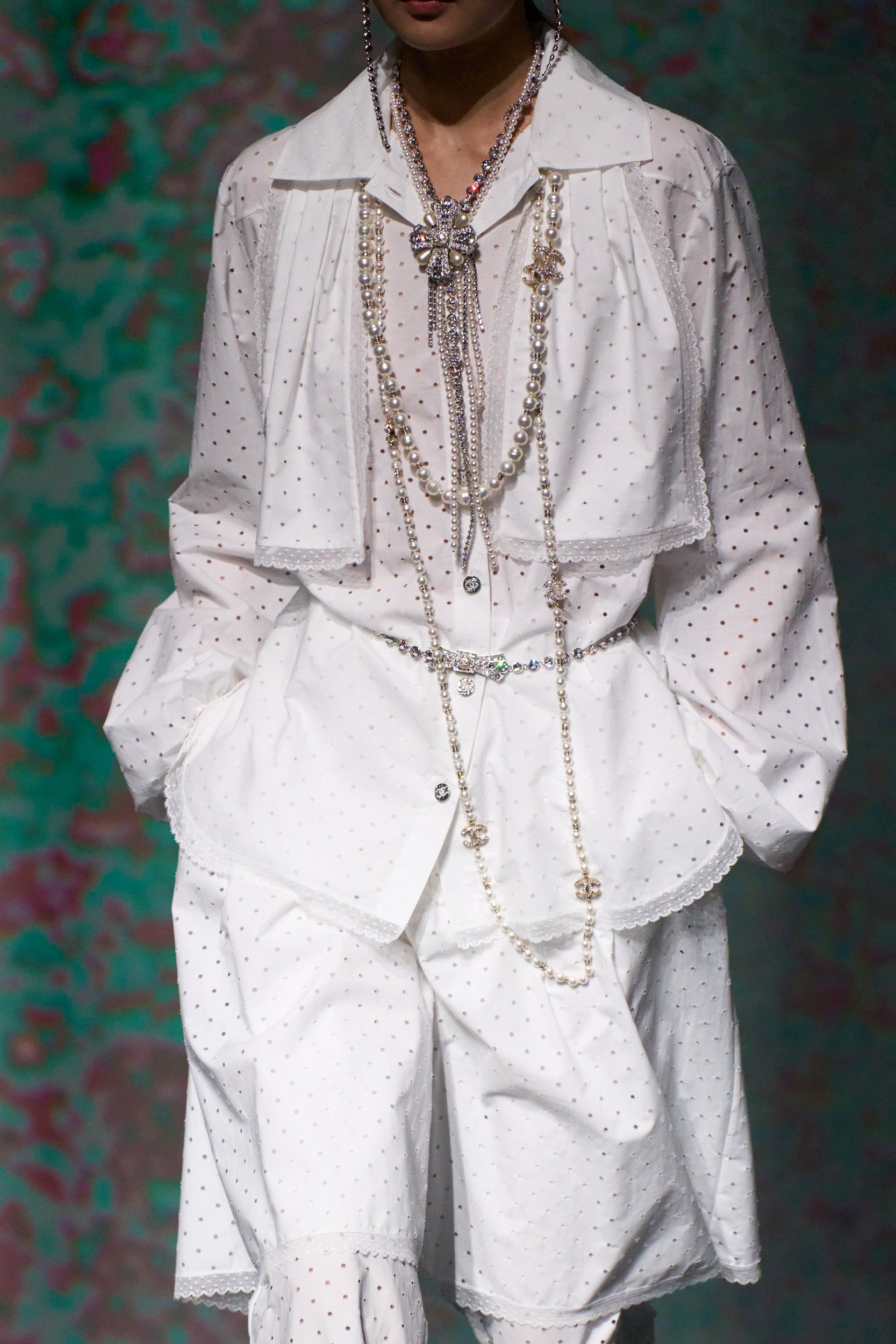 Chanel Spring 2023 Fashion Show Details The Impression