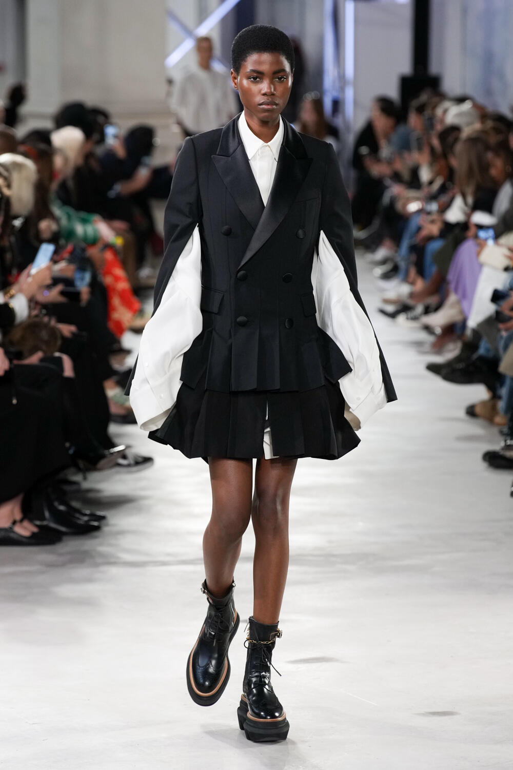 Sacai Spring 2023 Fashion Show