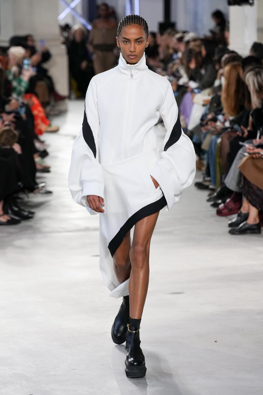 Sacai Spring 2023 Fashion Show