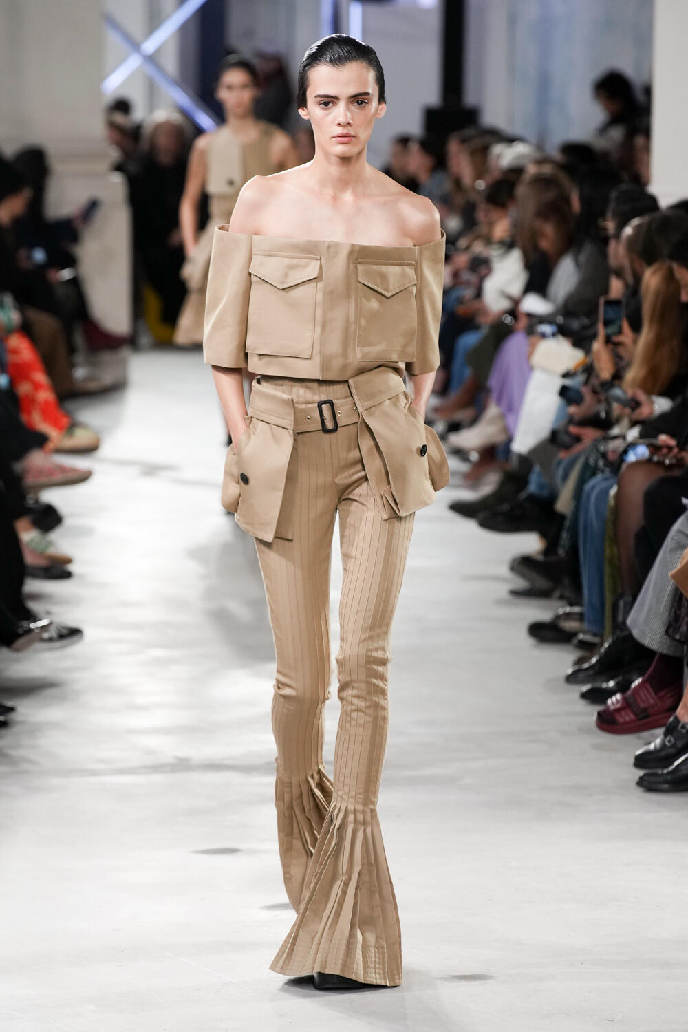 Chloé Spring 2023 Fashion Show Review