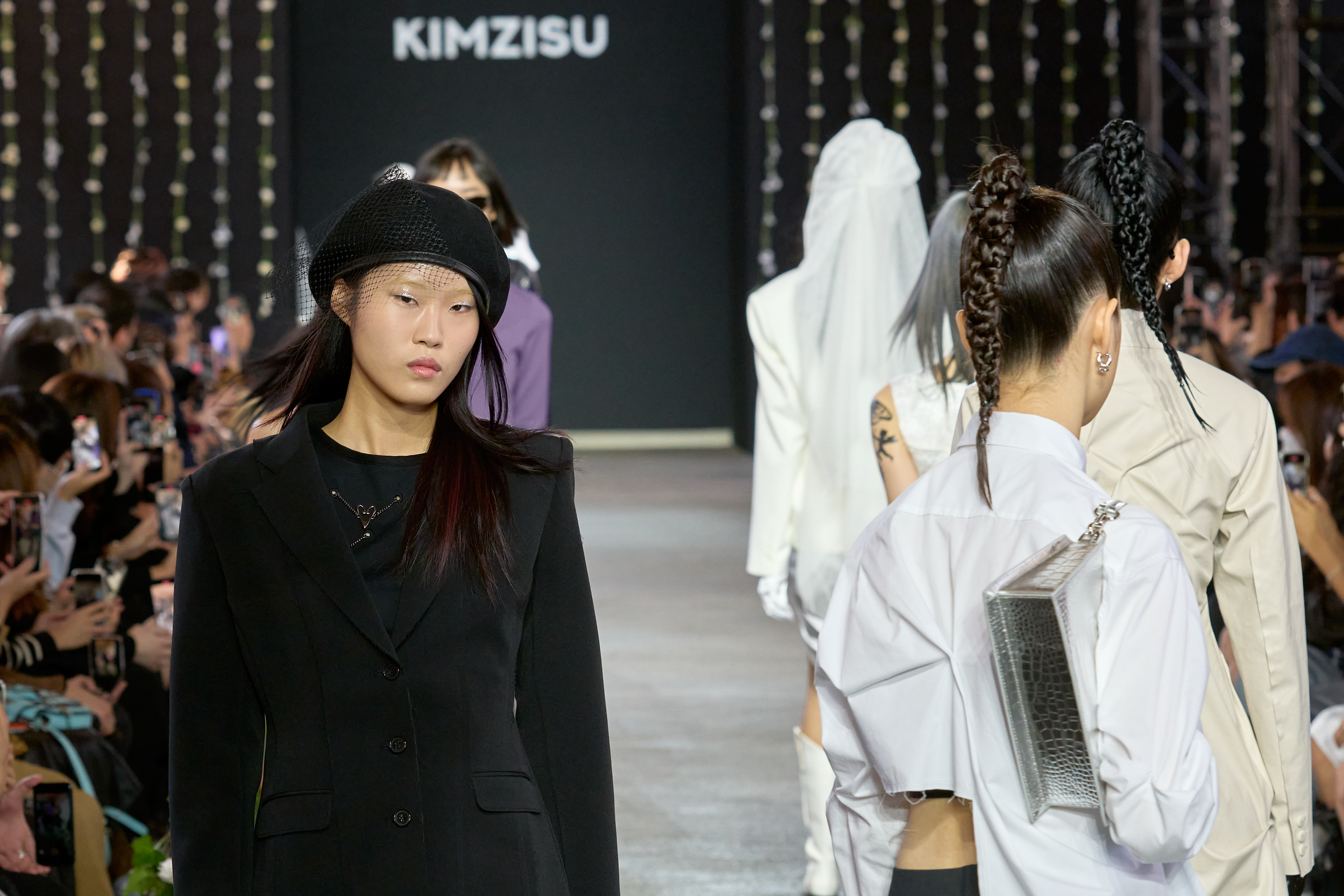 Kimzisu  Spring 2023 Fashion Show 