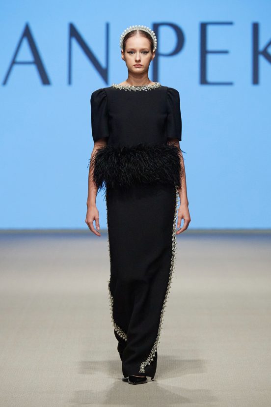 Nihan Peker Fall 2022 Couture Fashion Show