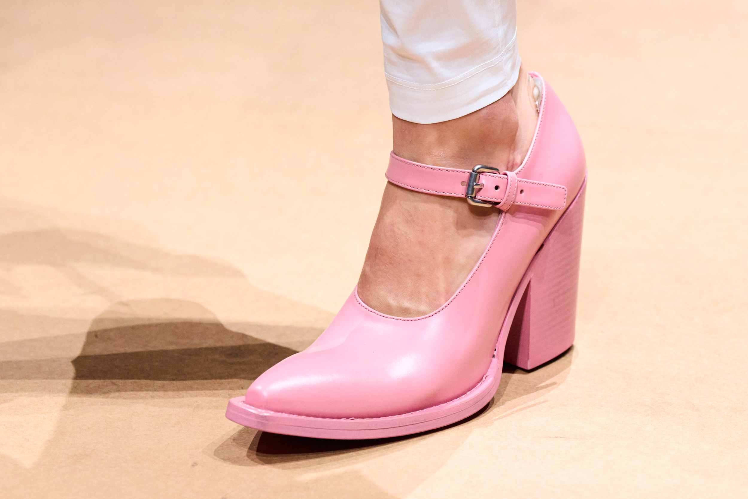 Pointed Toe Shoe Spring 2023 Fashion Trend The Impression