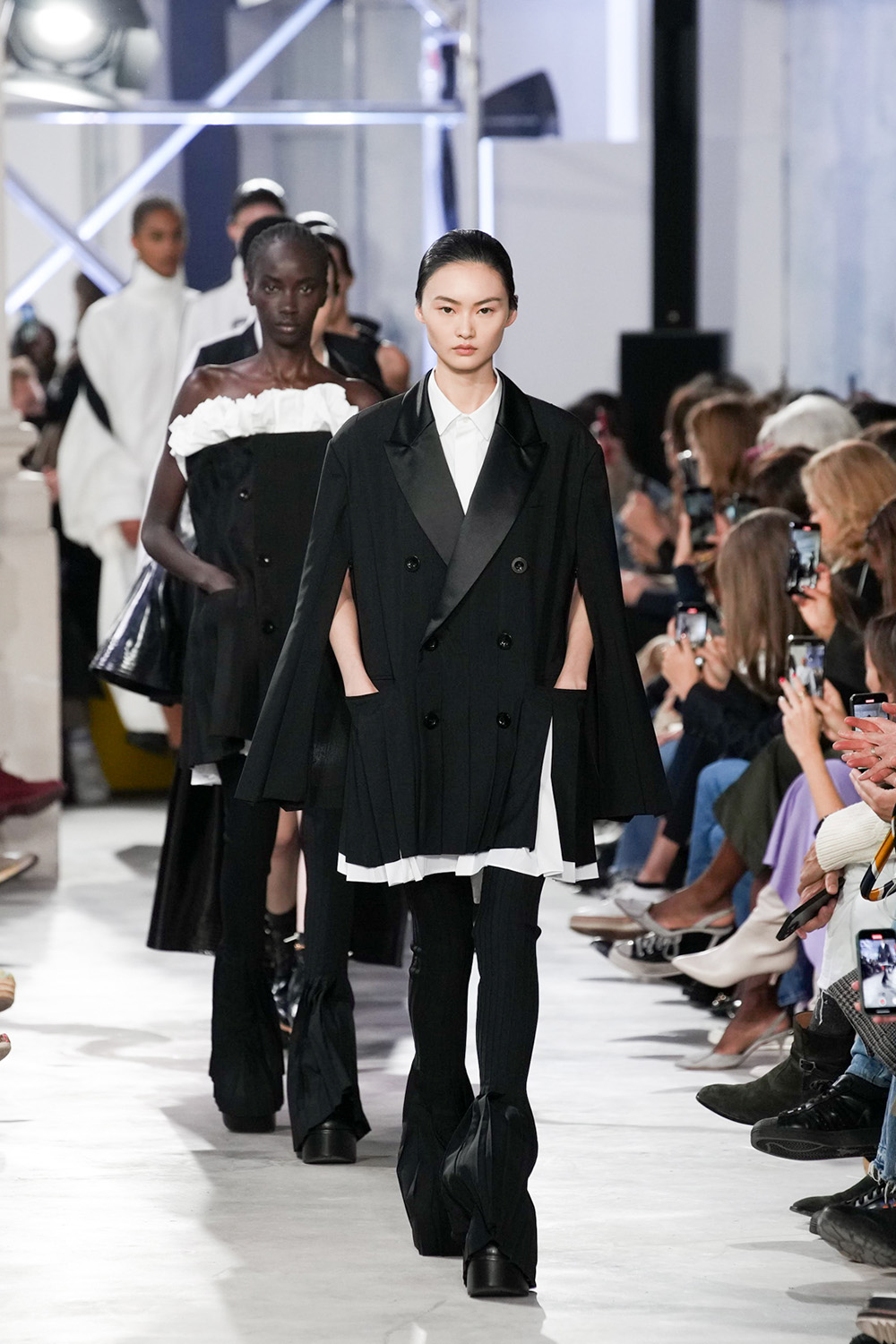 Sacai Spring 2023 Fashion Show Review | The Impression